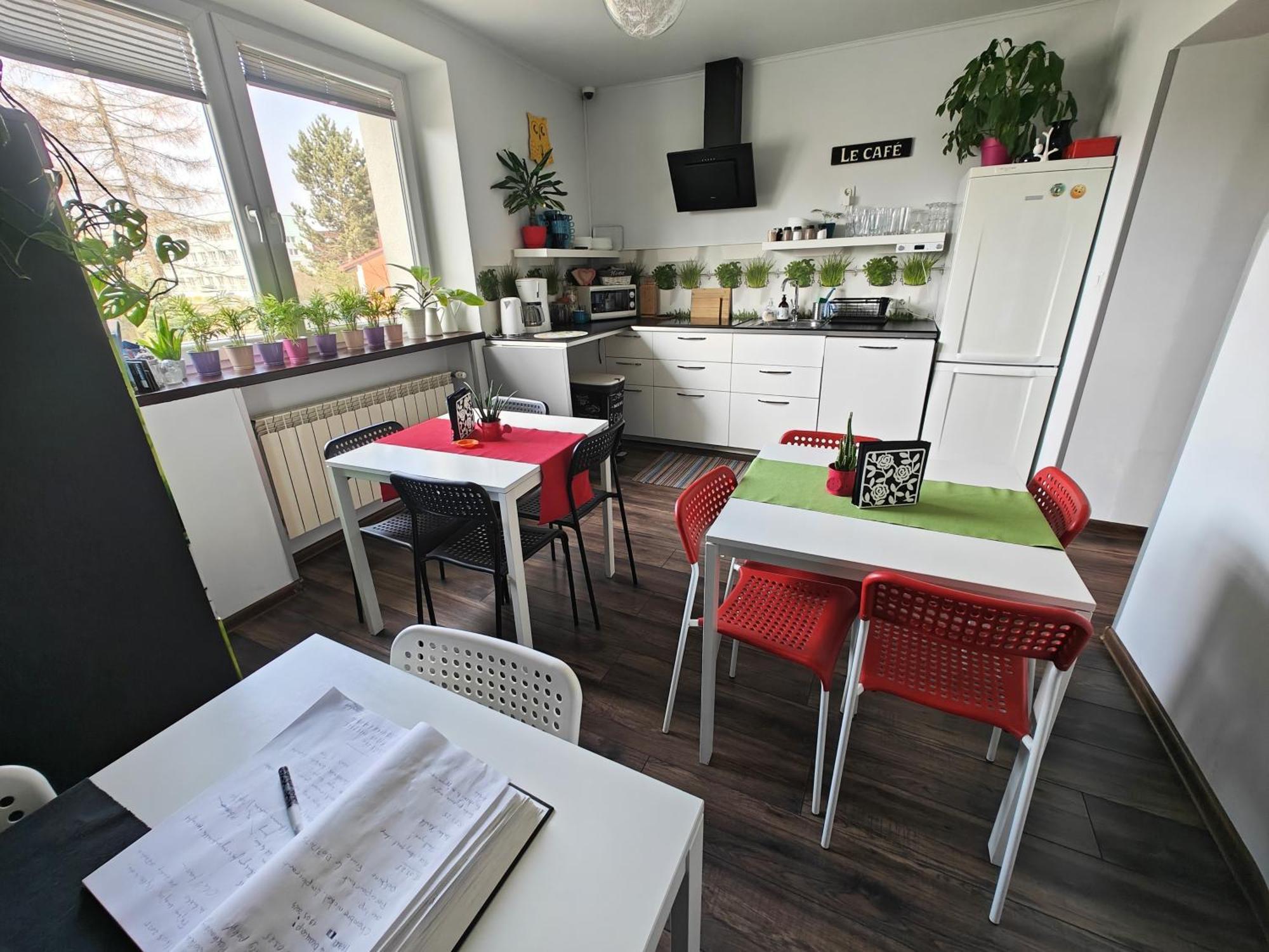 7Th Room Guest House Освиенцим Екстериор снимка